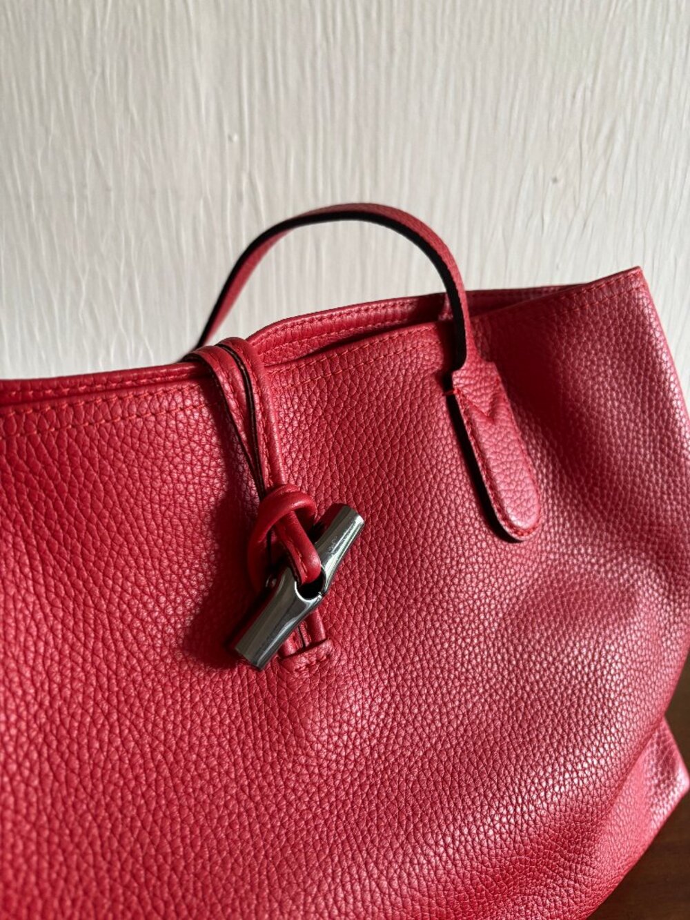 Longchamp oseau Essential Medium Leather Tote RED - Picture 2 of 6